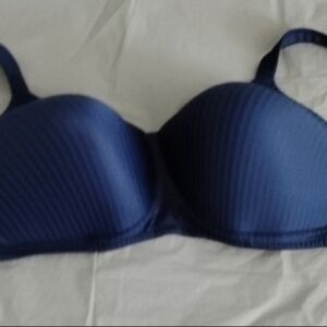 42 DDD Playtex navy blue wirefree bra